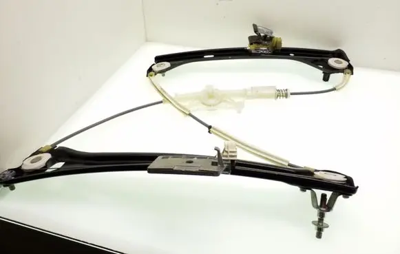 Mercedes-Benz CLA C117 X117 W117 Front window lifting mechanism without motor