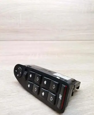 BMW 7 E38 Electric window control switch 8380646