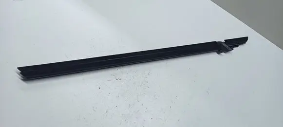 BMW 2 Active Tourer U06 Rubber seal front door (on door) 15310512 51338496308