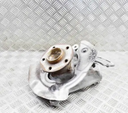 Front wheel hub
