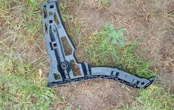 Mercedes-Benz C W206 Front bumper mounting bracket A2068850801 A2068800601