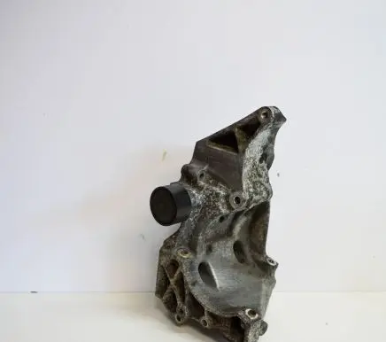 BMW 5 E60 E61 Generator/alternator bracket 7802639
