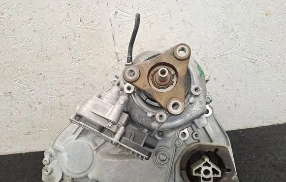 BMW X3 F25 Gearbox transfer box case 7649784 27107649784 27607649785