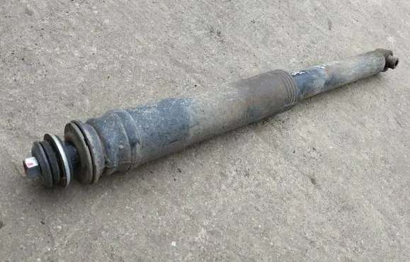 Toyota Auris 150 Rear shock absorber/damper