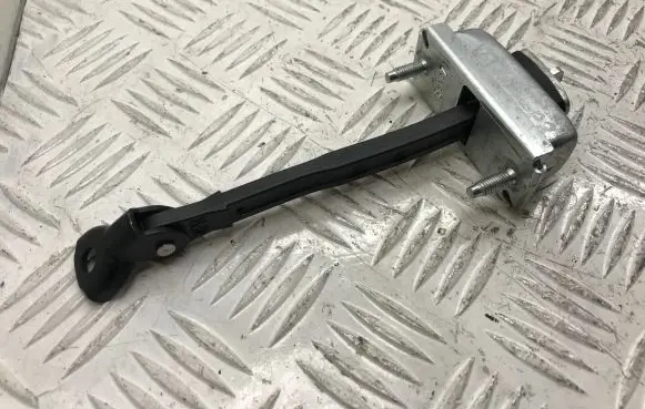Toyota Verso Front door check strap stopper 686100F010 21028A