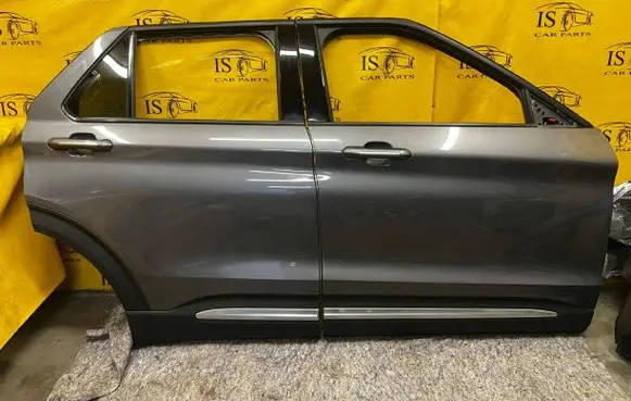 Ford Explorer VI Front door 