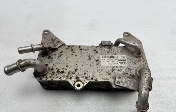 Audi A8 S8 D4 4H Engine oil radiator 4H0317021 4H0317021T