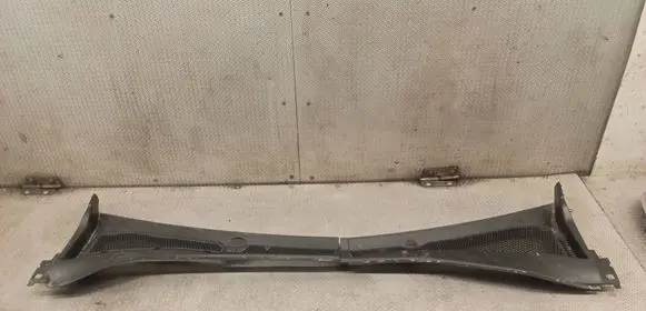 Citroen C3 Wiper trim 9811935377 9811935477