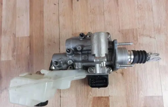 Toyota Camry VIII XV70 Brake booster 4721033720
