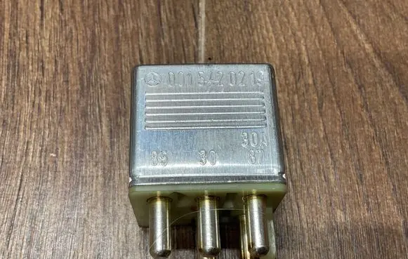Mercedes-Benz SL R129 Other relay 0015420219