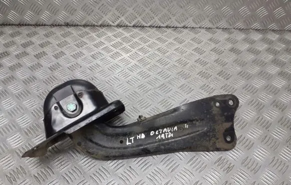 Skoda Octavia Mk2 (1Z) Rear control arm 1K0505225F