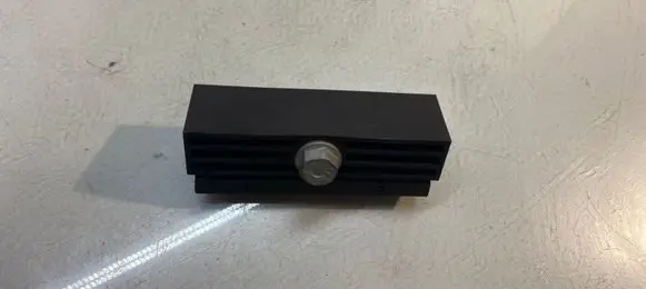 Battery bracket