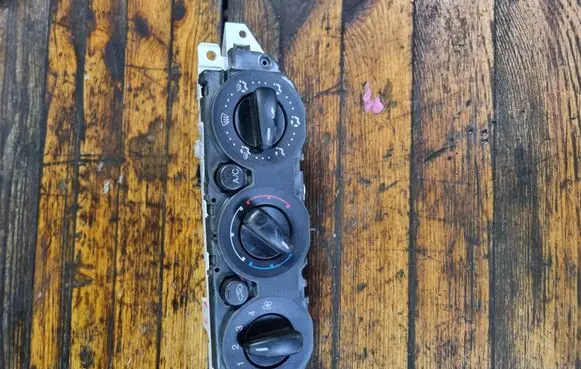 Ford Focus C-MAX Interior fan control switch 7M5T19980AA