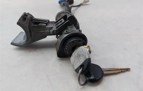 Hyundai H200 Ignition lock