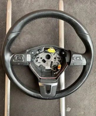 Volkswagen PASSAT B7 Steering wheel 3C8959537D 3CB419891