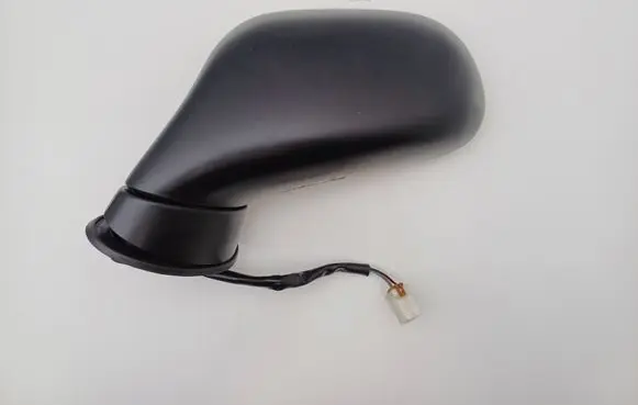 Mitsubishi Carisma Front door electric wing mirror 010416
