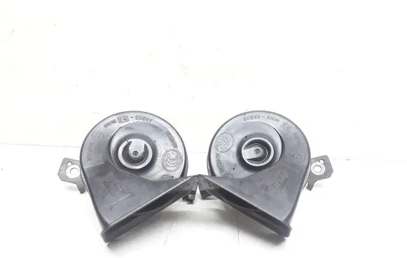 Volvo V70 Horn signal 31276806 31276805