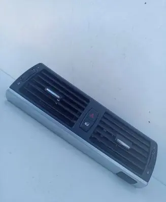 BMW X6 E71 Dash center air vent grill 14A031