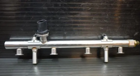 Audi Q5 SQ5 Fuel main line pipe 06K133317G