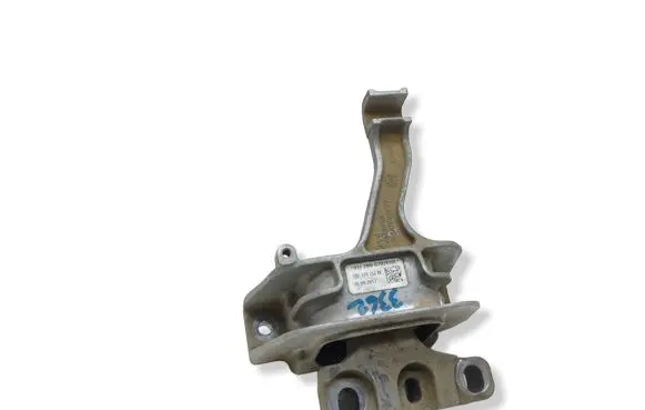 Volkswagen Tiguan Allspace Engine mount bracket 3Q0199262M