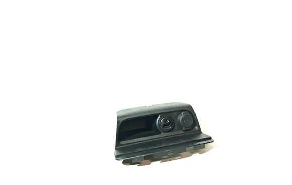 Peugeot 2008 I USB socket connector 9674655277