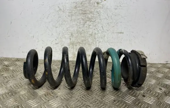 Jeep Grand Cherokee Rear coil spring