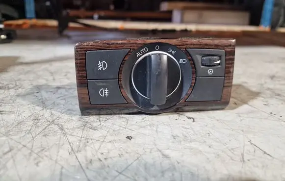 Light switch
