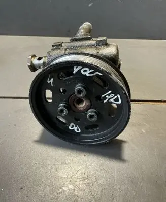 Volkswagen Golf IV Power steering pump 