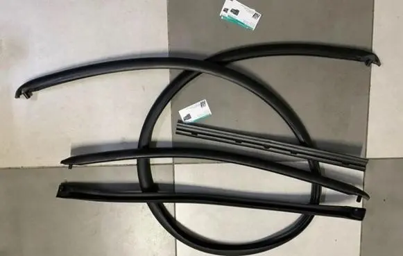 Mercedes-Benz Sprinter W906 Rear/tail light trim molding ZeZdP