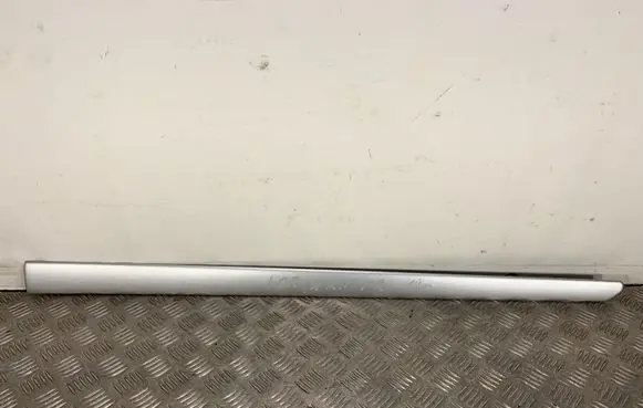 Subaru Forester SH Front door trim (molding) J101SSC020XX