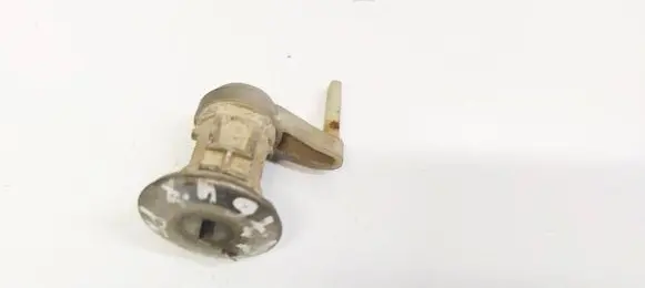 Peugeot 206 Front door lock (next to the handle) 