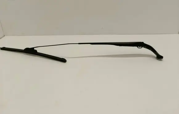 Honda Civic IX Front wiper blade arm