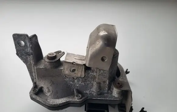 Nissan X-Trail T32 Engine shut-off valve 