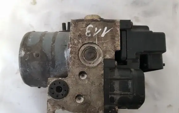 Volkswagen PASSAT B5.5 ABS control unit/module 8E0614111AB 0273004281