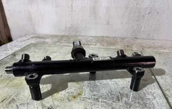 Ford Galaxy Fuel main line pipe 9681909680 28497Z01