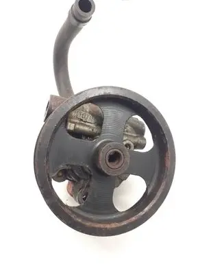 Toyota RAV 4 (XA20) Power steering pump 502020