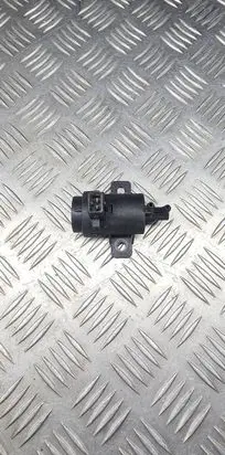 Renault Laguna I Turbo solenoid valve 7700113071