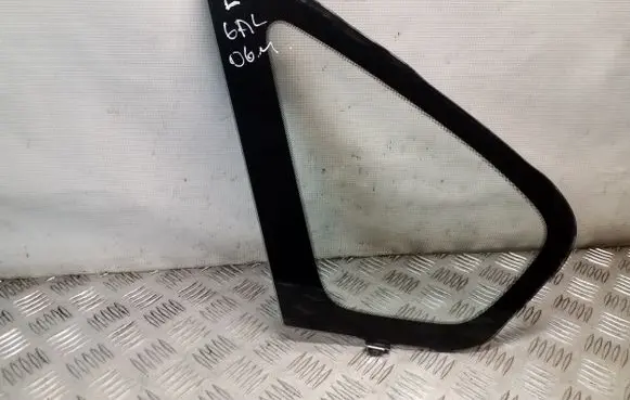 Subaru Legacy Rear side window
