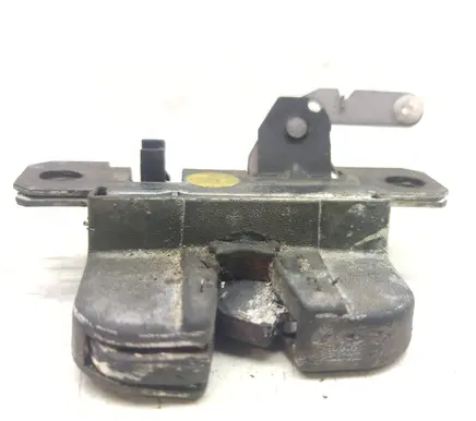 Loading door lock