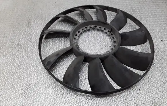 Volkswagen PASSAT B5.5 Fan impeller 058121301B