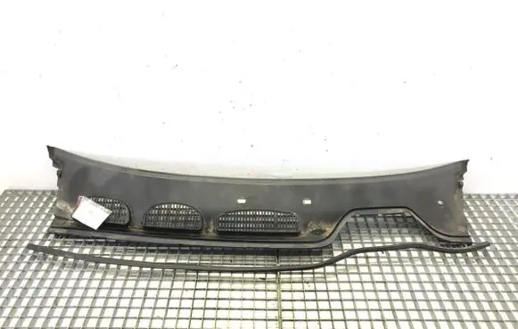 Ford Focus C-MAX Wiper trim 