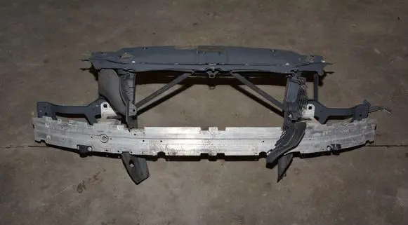 BMW 5 E60 E61 Radiator support slam panel