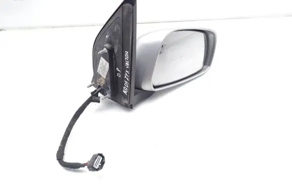 Nissan Pathfinder R51 Front door electric wing mirror 96301EB261