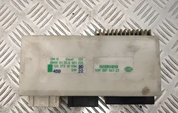 BMW 5 E39 Central body control module 6901225 61356901225