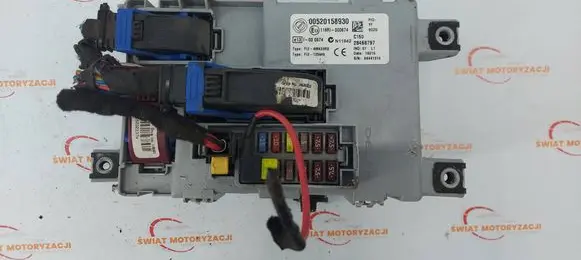 Opel Combo D Fuse box set 28468797