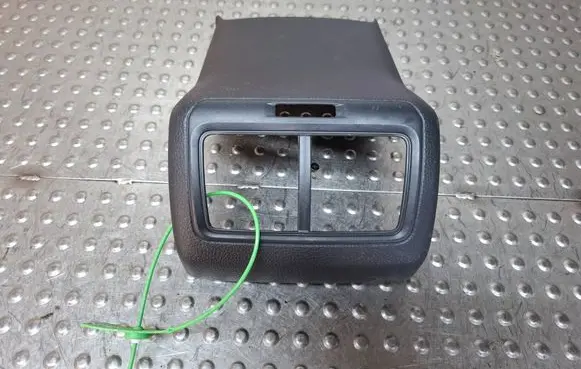 Volkswagen Golf VII Other center console (tunnel) element S18031073 5G0863289C