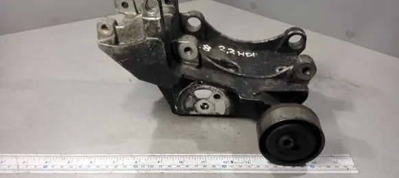 Citroen C8 Engine mounting bracket 9643834880 96348179