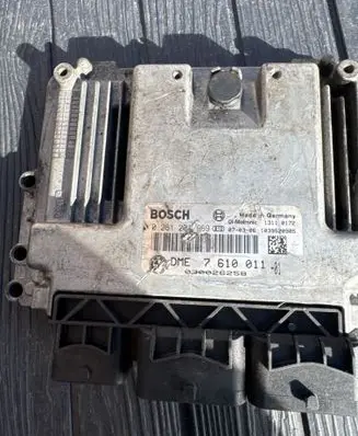 Mini One - Cooper F56 F55 Engine control unit/module 7610011 0261201969