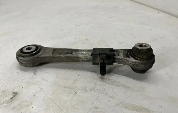 Maserati Ghibli Rear control arm 670035979