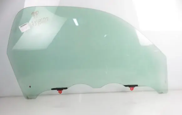Toyota RAV 4 (XA20) Front door window glass four-door 